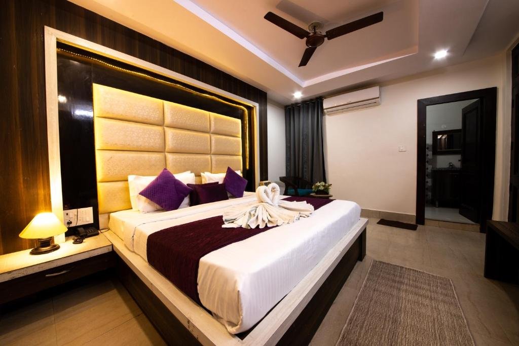 Hotel Shiv Narayana Shivmurti Travels Main harkipauri road, 249401 Haridwār, India Excellent location — rated 9.5/10!(score from 5 reviews) Real guests • Real stays • Real opinions