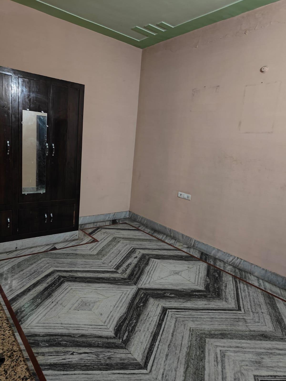 2BHK 1Bath Flat/Apartment for Rent in Jaat Colony, South Civil Lines, Muzaffar Nagar, U P