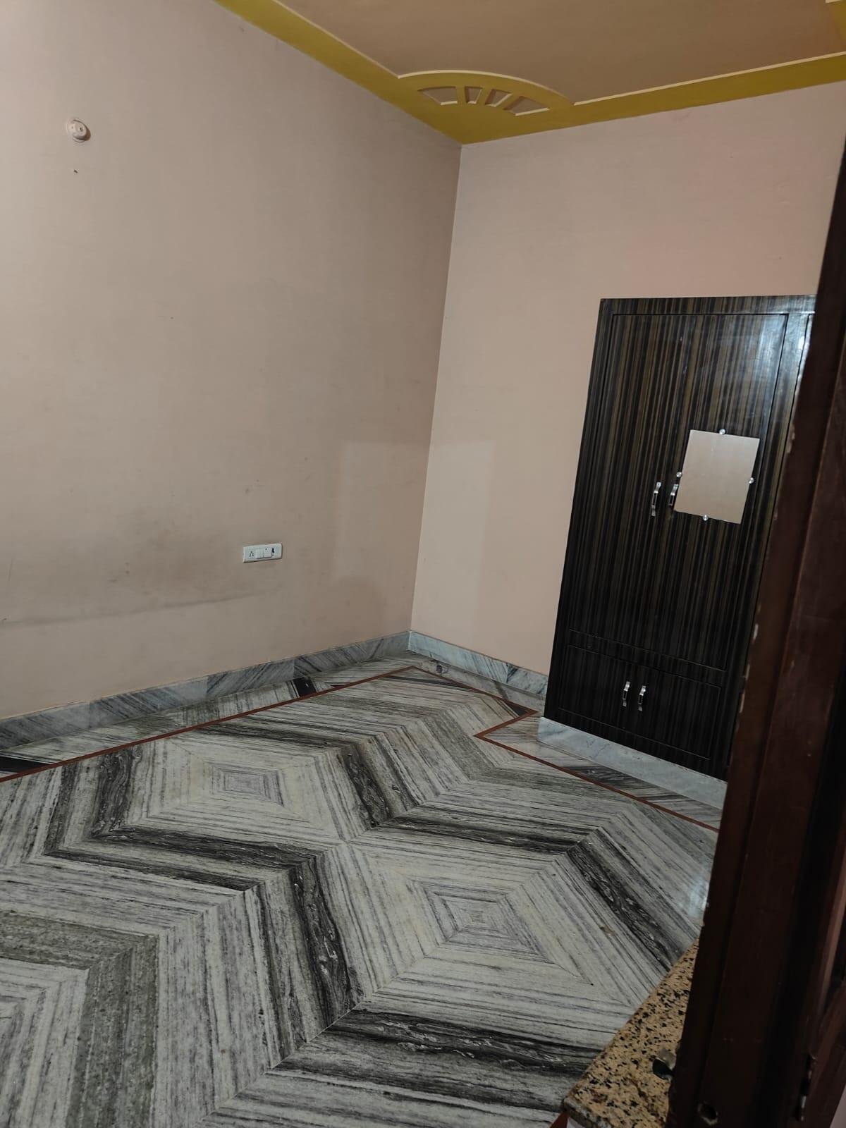 2BHK 1Bath Flat/Apartment for Rent in Jaat Colony, South Civil Lines, Muzaffar Nagar, U P