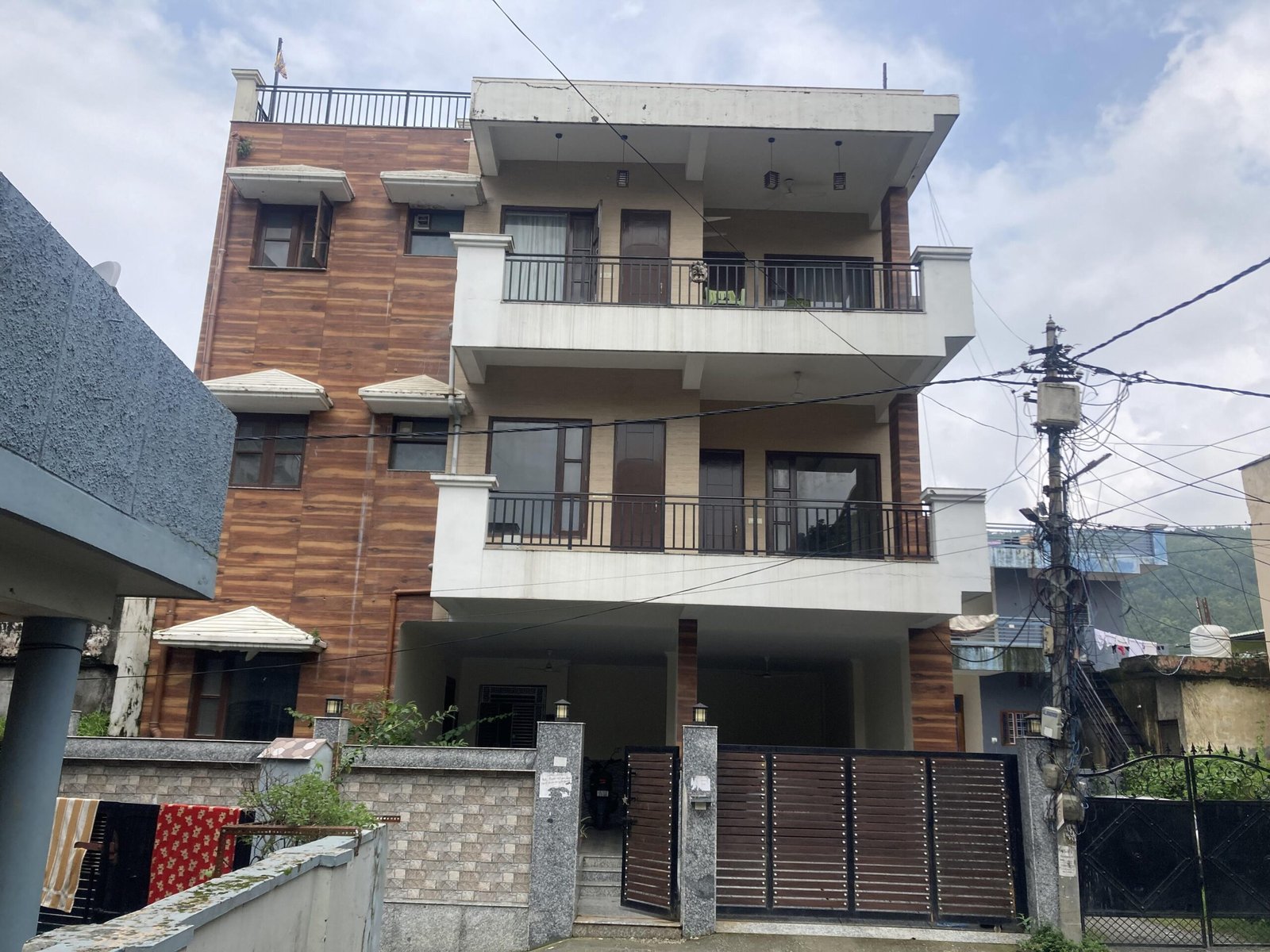 3BHK 2Baths Flat/Apartment for Rent in Private, Rajpur, Dehradun, Uttarakhand
