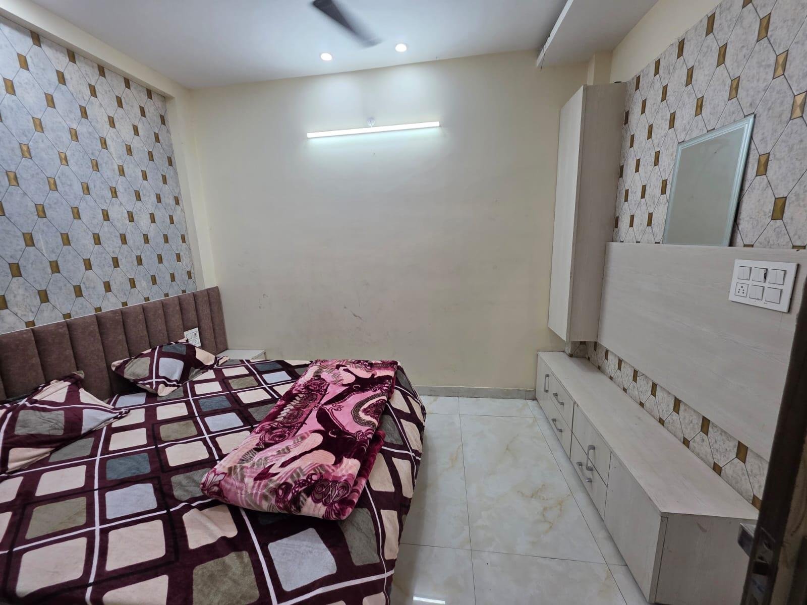 4BHK 4Baths Flat/Apartment for Rent in Vidhan Rai Complex, Khatauli, Muzaffar Nagar, U P