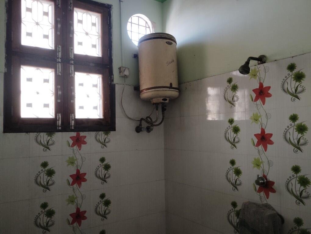 2BHK 2Baths Builder Floor for Rent in Khatauli, Muzaffar Nagar, U P