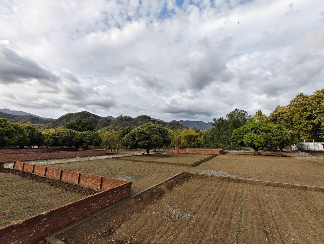 Plots for resale in Defence Colony Mountview Golf Course Dhaulas, Dehradun