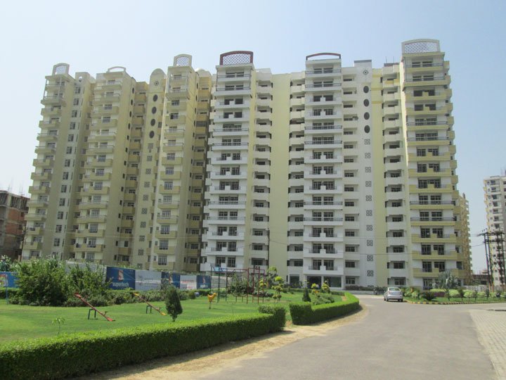 3BHK 2Baths Flat/Apartment for Rent in Supertech Meerut Sports City, Modipuram, Meerut, U P